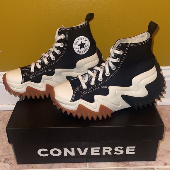 🚨CONVERSE RUN STAR MOTION SNEAKERS🚨 - Picture 3 of 4